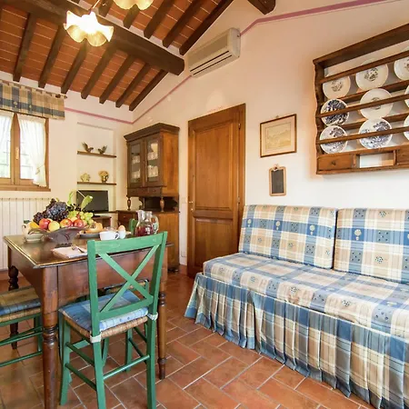 Hébergement de vacances Luxurious, Cozy With Pool Near In Tuscany Versatile